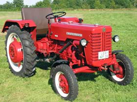 Mc Cormick D 320 Standard